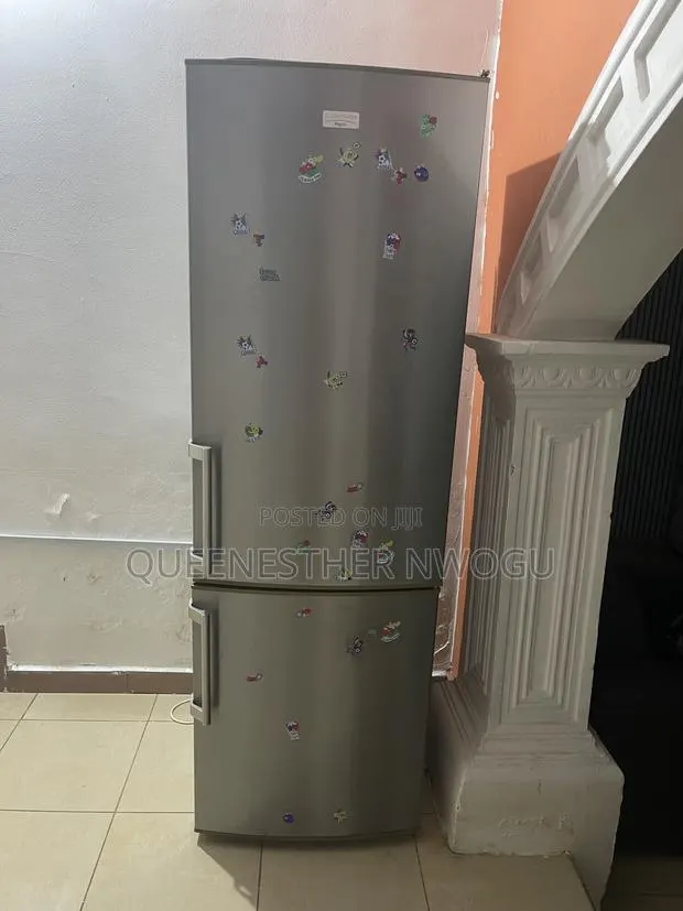 Very Clean Double Door Fridge Available for Sale · Photo 1