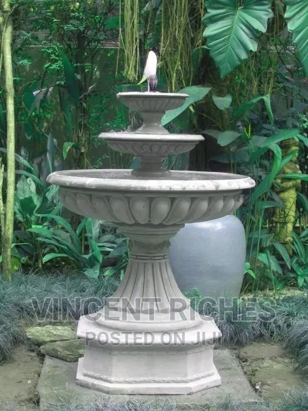 Large Size Water Fountain · Photo 1