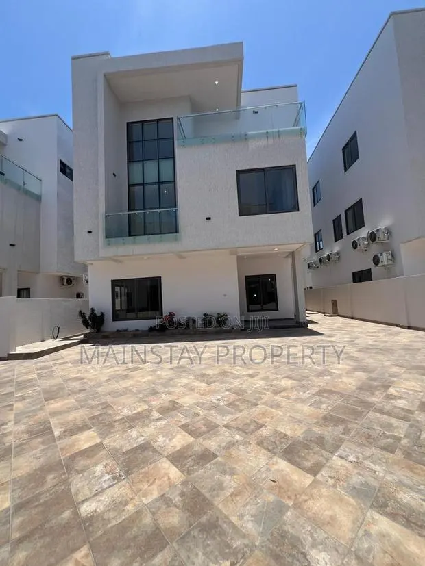 4bdrm Townhouse / Terrace in Mainstay Estates, East Legon for rent · Photo 1