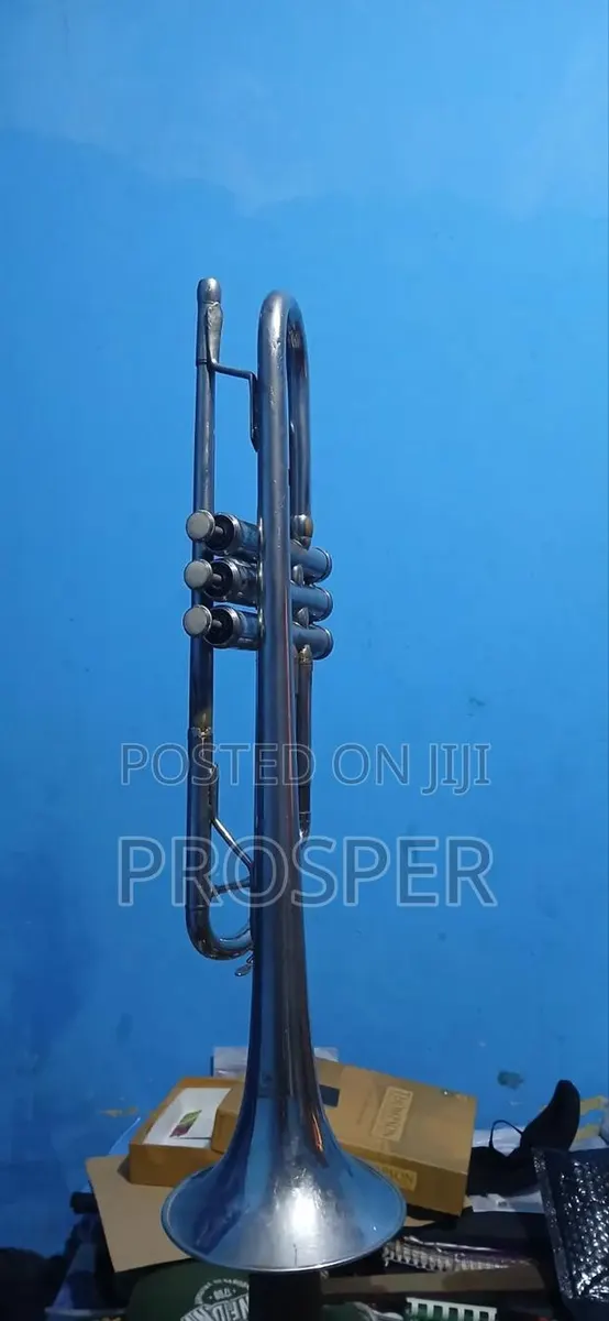 Trumpet Sale · Photo 1