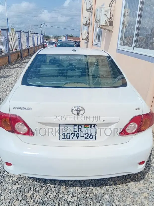 Toyota Corolla S 4dr Sedan (1.8L 4cyl 4A) 2010 White · Photo 1