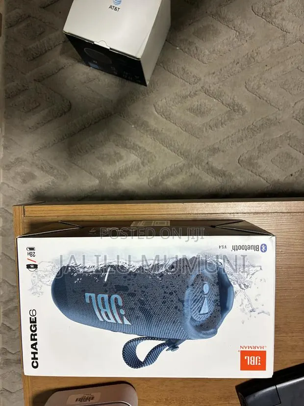 JBL Charge 6 · Photo 1