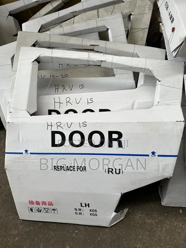 Honda HRV 2015 2016 2017 2018 2019 Back Door · Photo 1