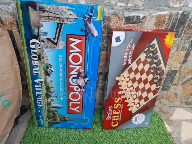 Monopoly and Chess- Board Game Set · Photo 1