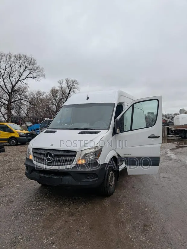 Mercedes-Benz Sprinter 2015 White · Photo 1