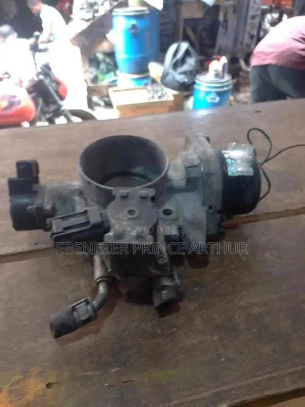 Throttle Body · Photo 1