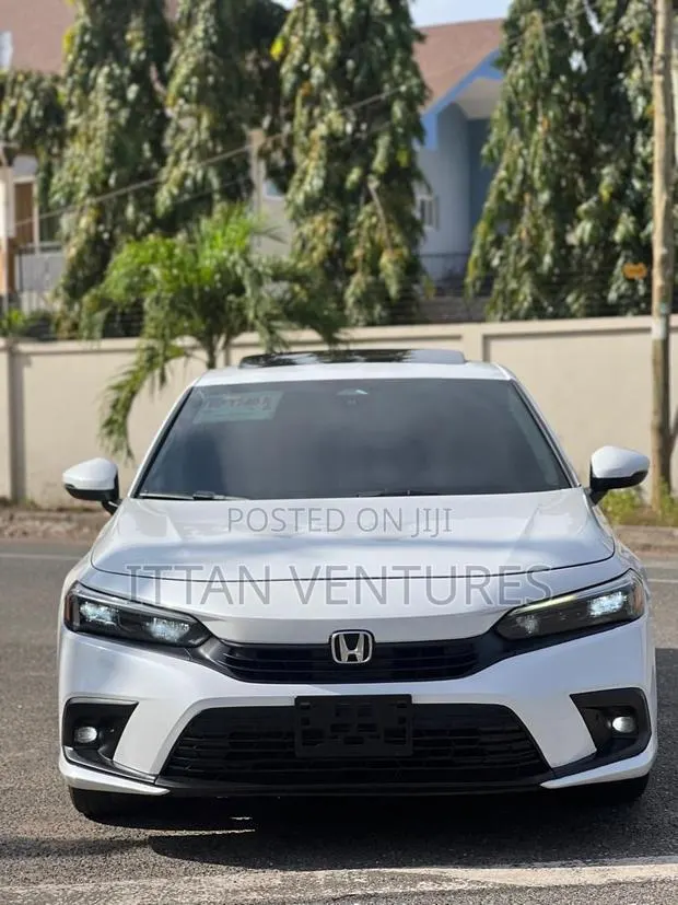 Honda Civic Touring 2022 White · Photo 1
