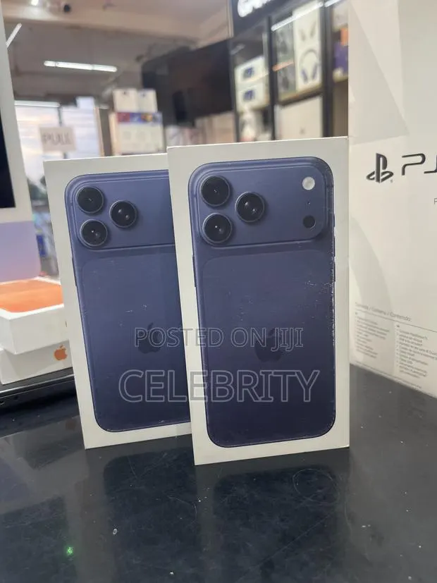 New Apple iPhone 17 Pro Max 256 GB Blue · Photo 1