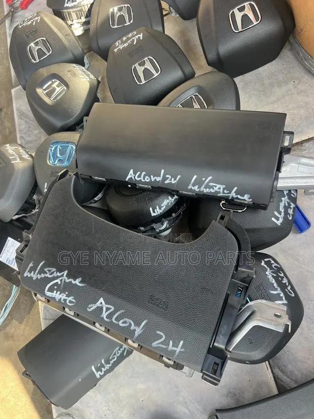 Honda Accord 2024 Model Dashboard Airbags · Photo 1
