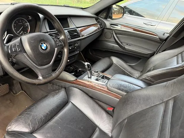 BMW X6 xDrive35i 4dr SUV AWD (3.0L 6cyl Turbo 8A) 2014 Silver · Photo 1