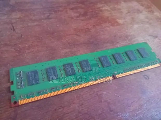 Desktop 2gb DDR4 RAM and Hard Disk Drive · Photo 1