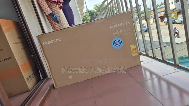 Authentic Samsung Full Hd 43 Inches Tv · Photo 1