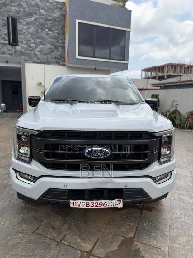 Ford F-150 LARIAT 2022 White · Photo 1