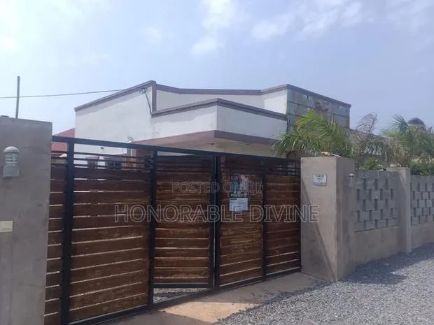 2 Bedrooms for Sale · Photo 1