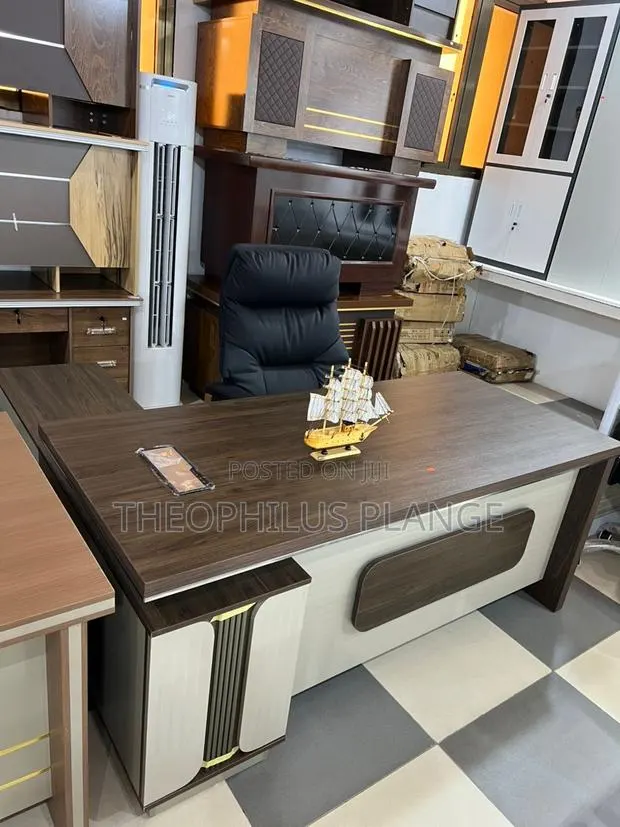 Executive Office Ceo Desk · Photo 1