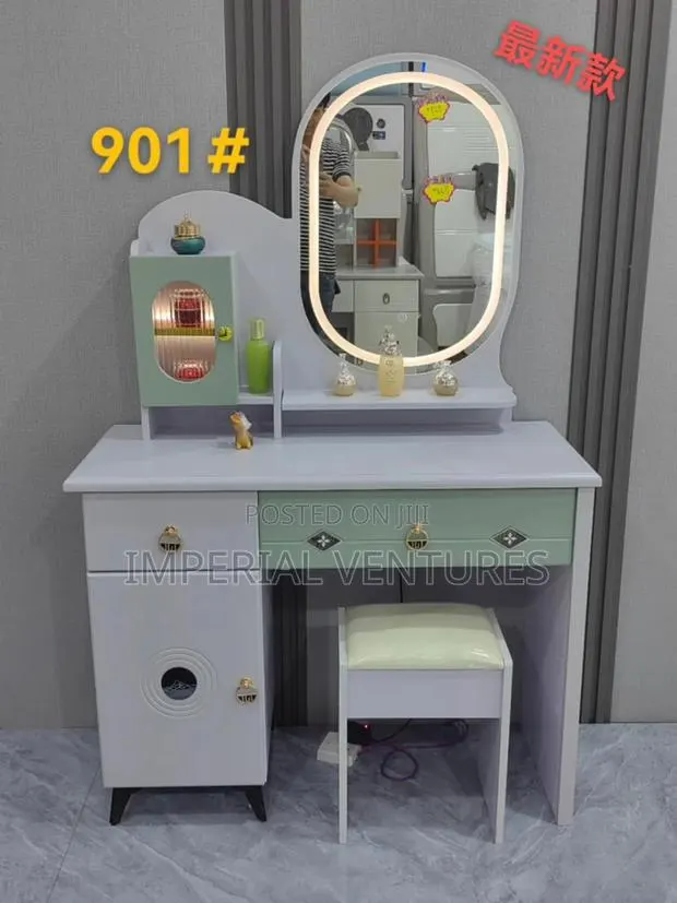 High Class Led Dresser Set With Chair · Photo 1