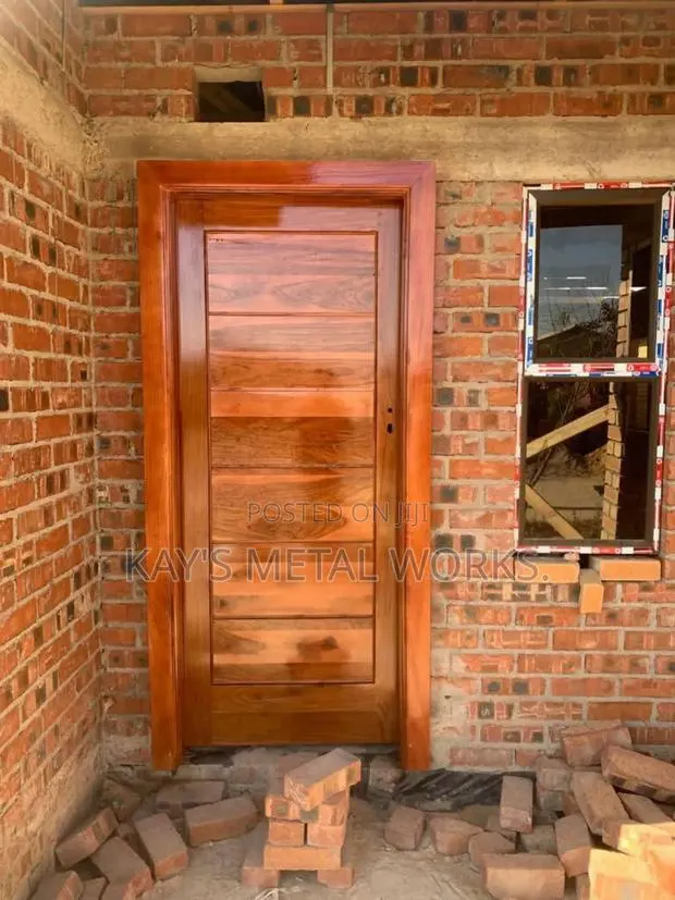 Stain Wood Door Spraying · Photo 1