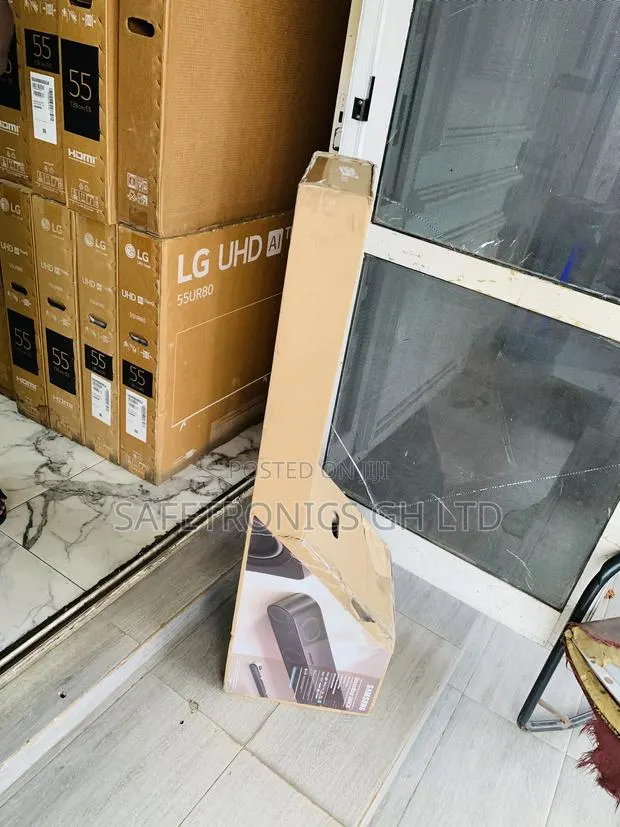 Perfect Sleek Samsung HW-S80CB/ZA 3.1.2 Channel Soundbar · Photo 1