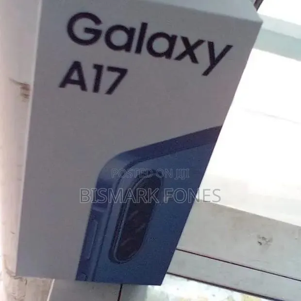 New Samsung Galaxy A17 5G 256 GB Blue · Photo 1
