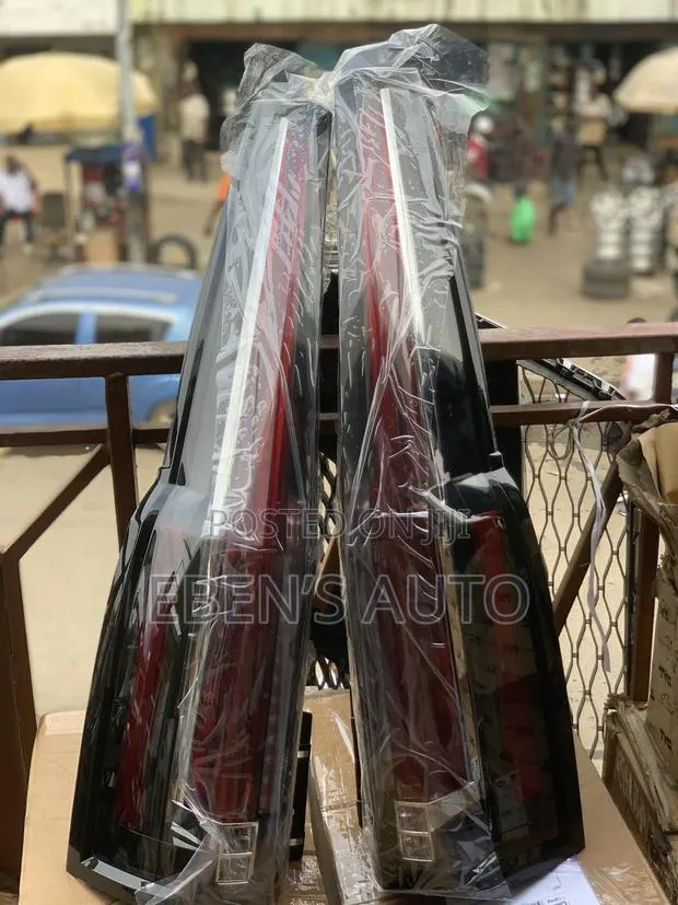Cardiac Escalade 18-21 Taillights · Photo 1