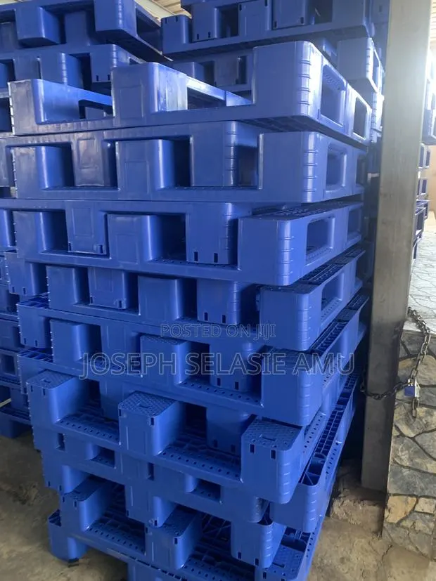 Plastic Pallet · Photo 1