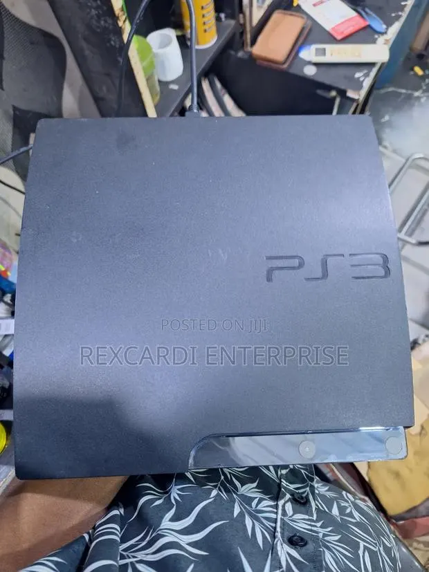 Ps3 Slim With Games · Photo 1