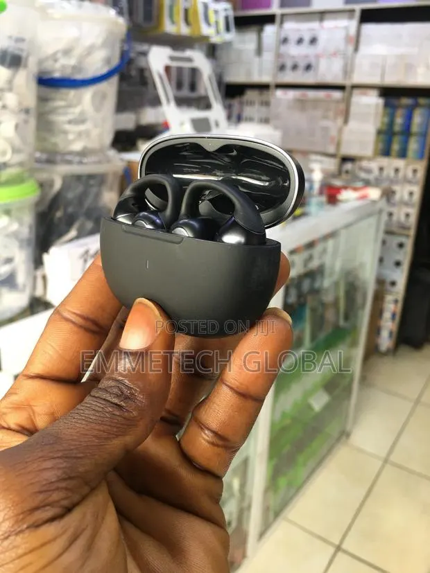 Bose Ear Clip · Photo 2