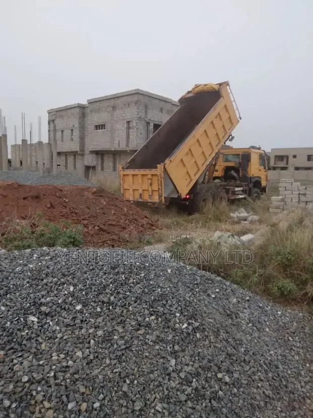 Chippings/Sand/Quarry Dust/Grade One/Filling Materials · Photo 1
