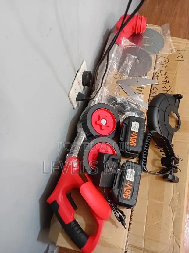 Lawns Mower 96v / 2 Batteries · Photo 1