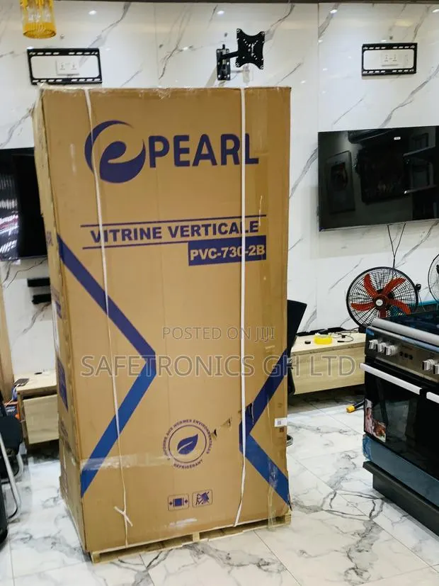Available Pearl PVC-730-2b 610-Liter Double-Door Glass Display · Photo 1
