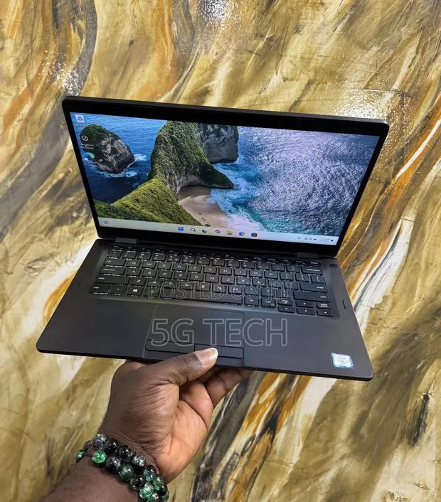 Laptop Dell Latitude 5300 8GB Intel Core i7 SSD 256GB · Photo 1