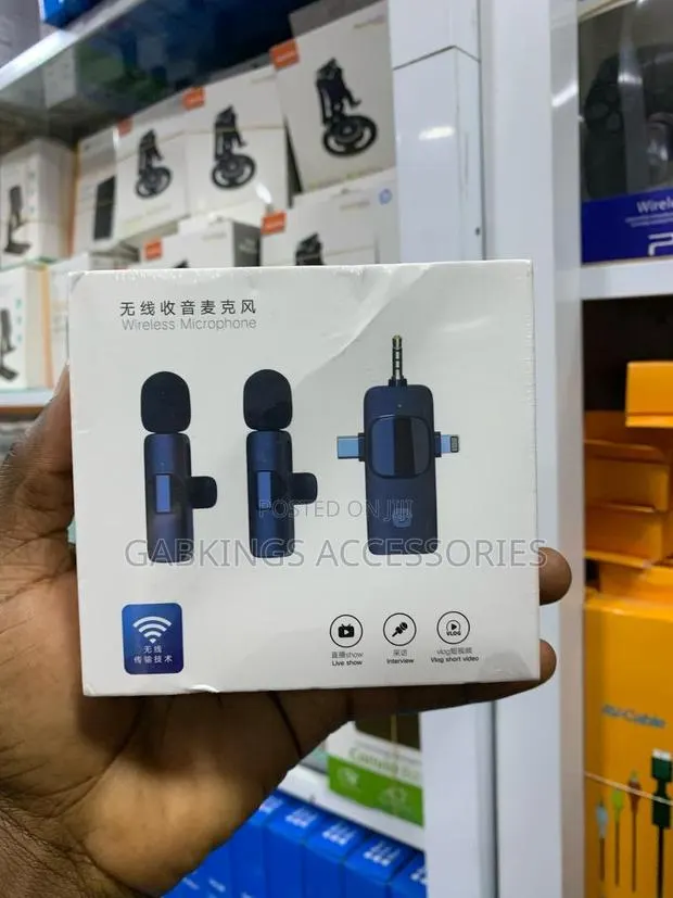 3 in 1 Wireless Microphone · Photo 1