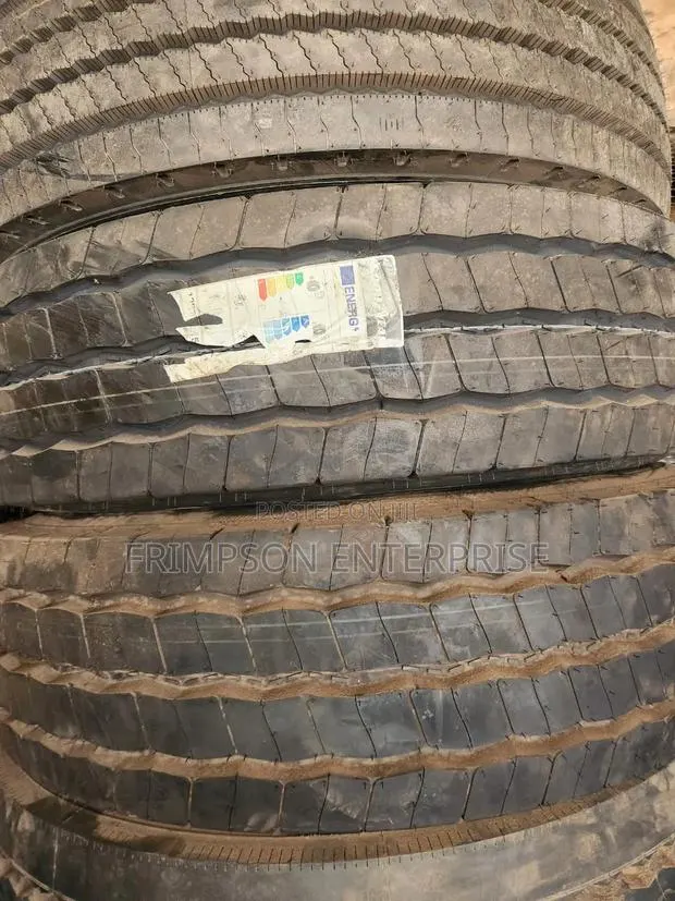 13r22.5,315/80r22.5 , GOODYEAR, BRIDGESTONE,DUNLOP and Many More · Photo 1