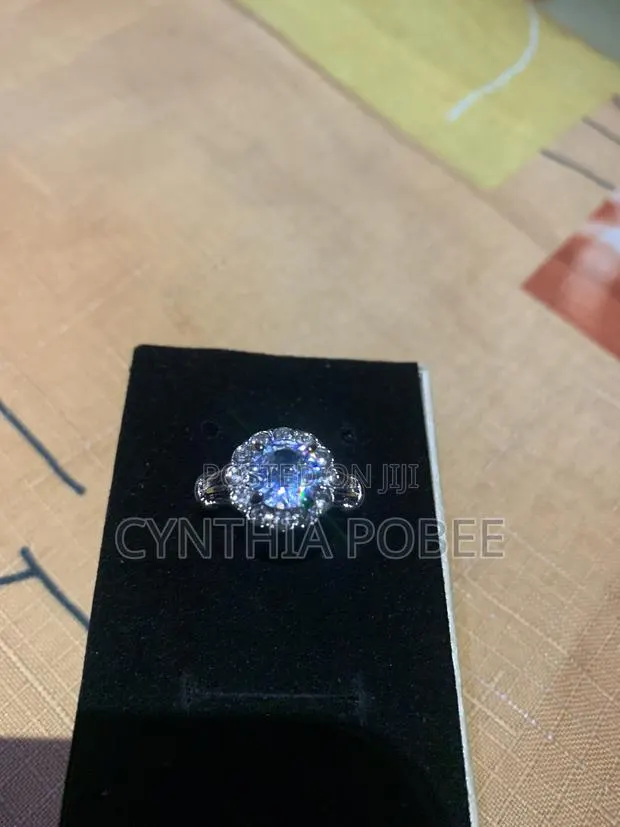 Wedding/Promise Ring · Photo 1