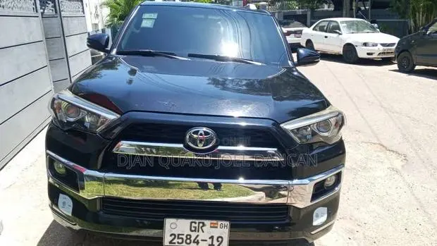 Toyota 4-Runner for Rent · Photo 1