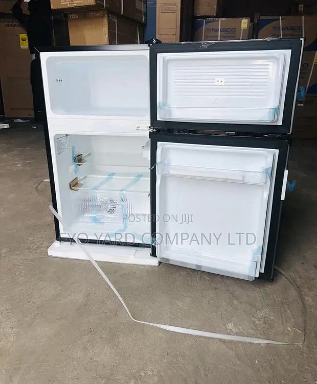 Direct Cooling Midea Double Door Top Freezer 87ltrs Fridge · Photo 1