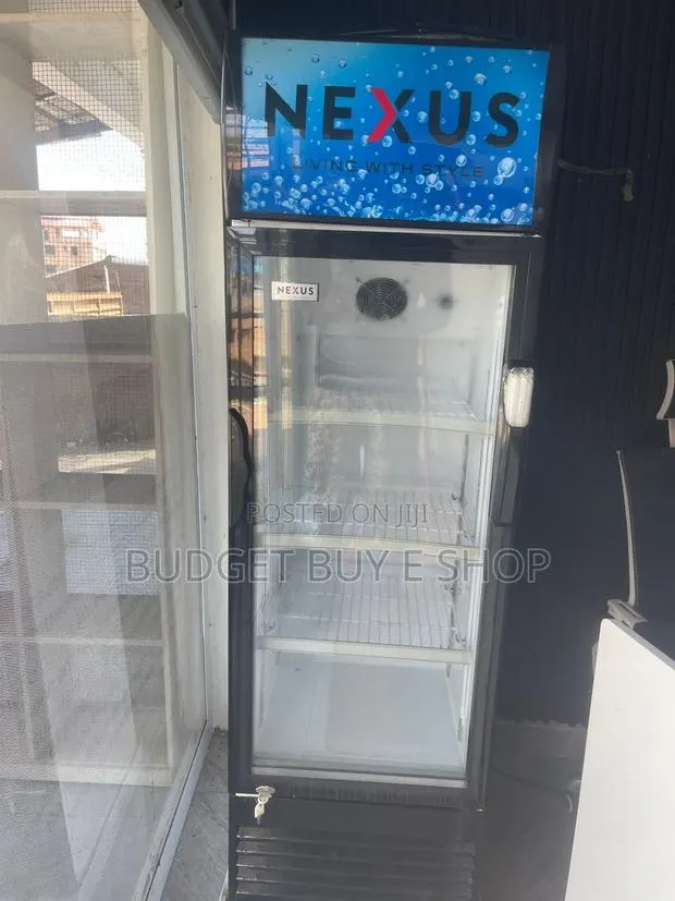 Display Fridge · Photo 1