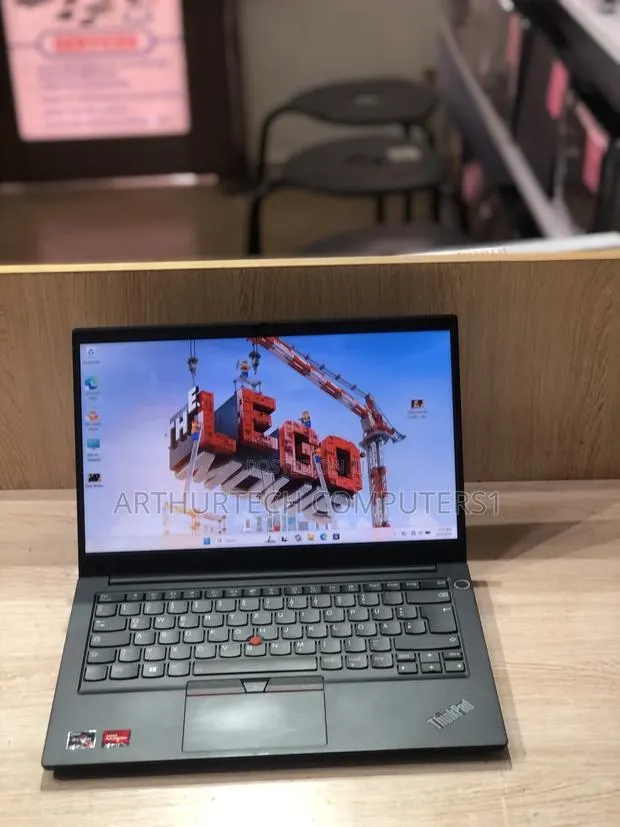 Laptop Lenovo ThinkPad E14 Gen 6 16GB Intel Core i5 SSD 512GB · Photo 1