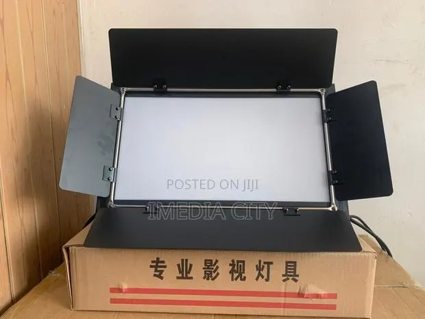 Professional DMX Studio Light · Photo 1