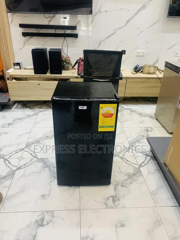 Nasf1-110fl Single Door Table Top Fridge · Photo 1