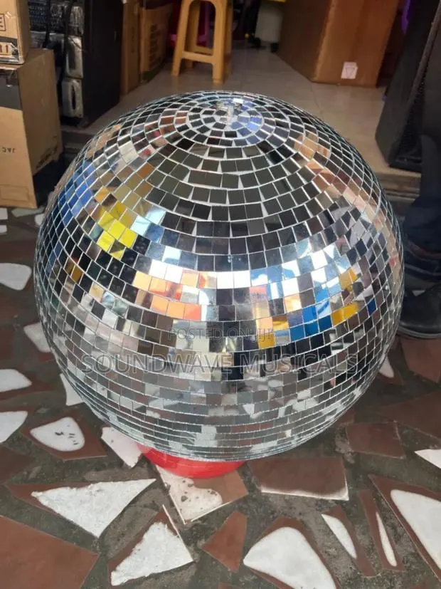 Mirror Ball · Photo 1