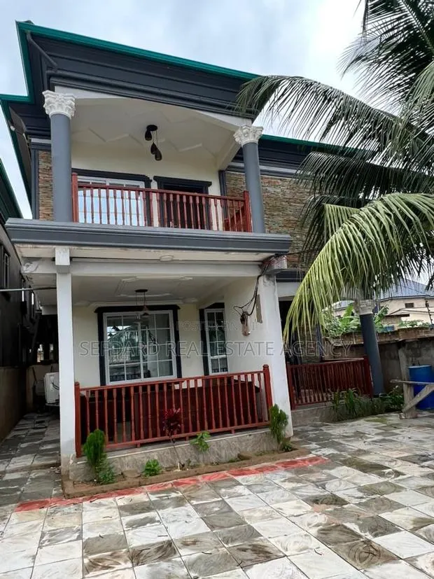 5bdrm Duplex in Sefdard Properties, Ablekuma for sale · Photo 1