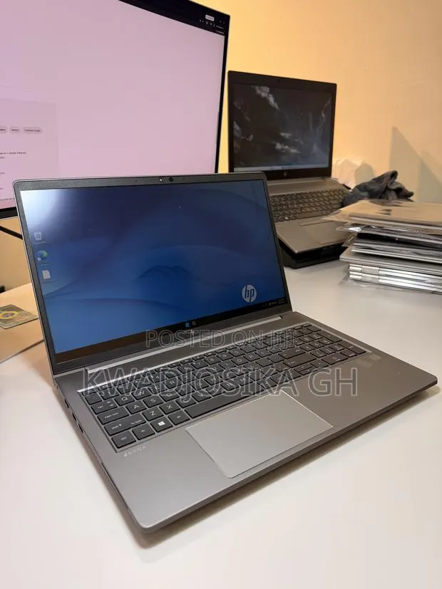 Laptop HP ZBook Power G9 i7 16GB Intel Core i7 SSD 512GB · Photo 1