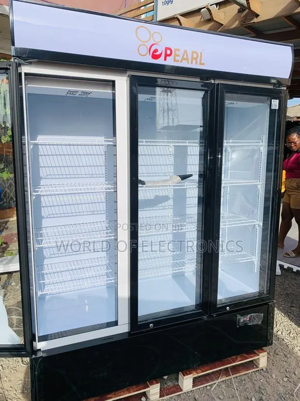 Get a New Three Doors Pearl PVC-1540-28ab Display Fridge · Photo 1