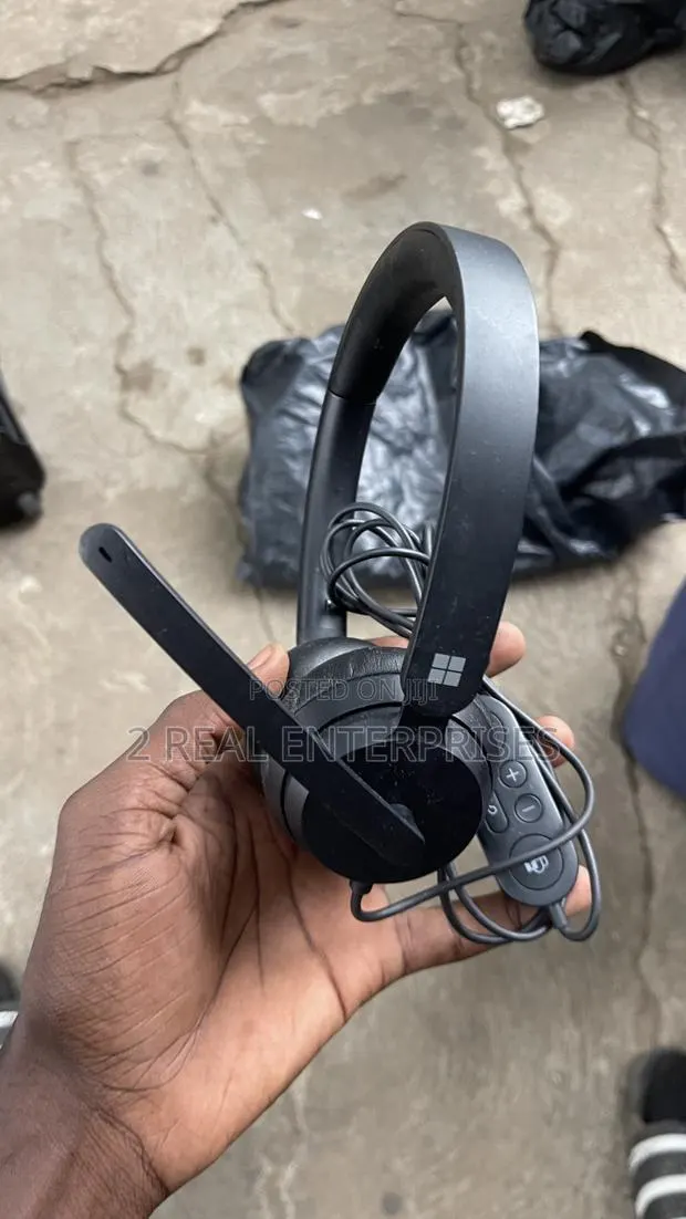 Microsoft Microphone Modern USB Headset Model 1989 · Photo 1
