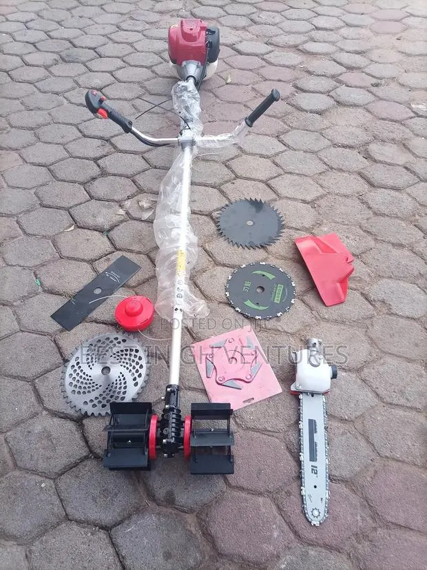 Honda Model 8 Blades Side Pack Weeding Machine · Photo 1