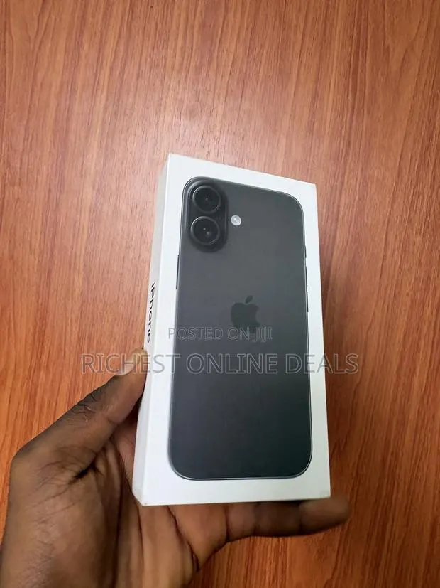 New Apple iPhone 16 256 GB Black · Photo 1