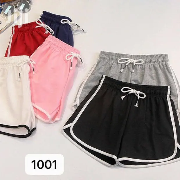 Booty Shorts · Photo 1