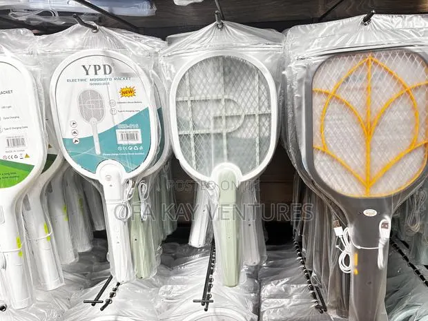 Mosquito Killer Bat With Handle · Photo 1