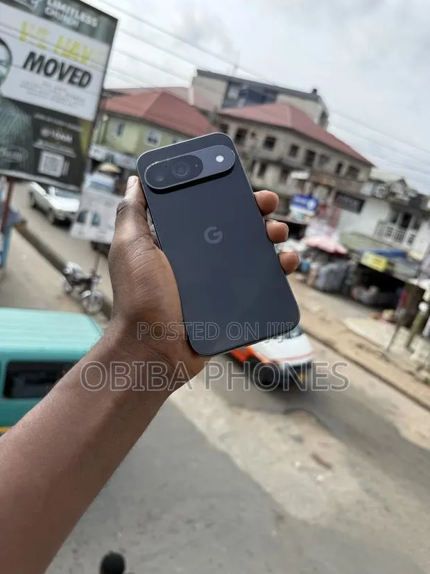 Google Pixel 9 128 GB Black · Photo 1